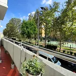 Vfh Argonne Trendy Apartment By The Park